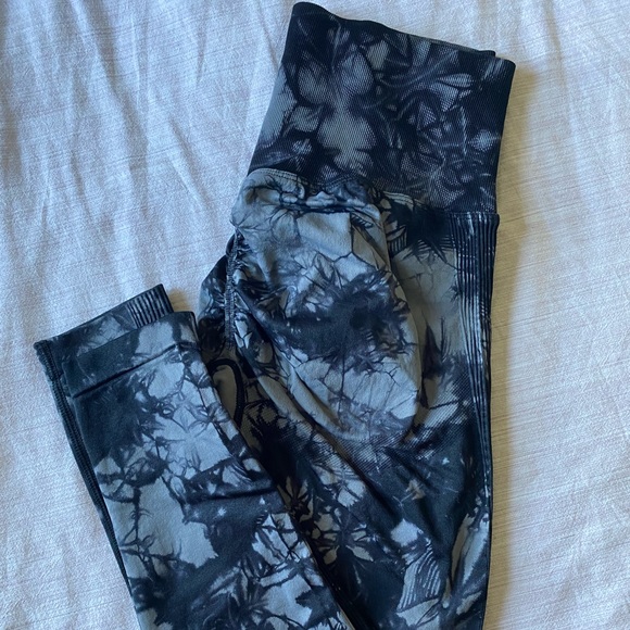 Scrunch bum leggings - Picture 2 of 2